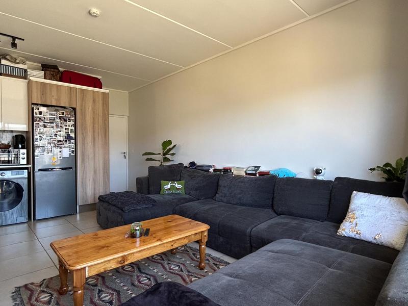 To Let 1 Bedroom Property for Rent in Sandown Western Cape